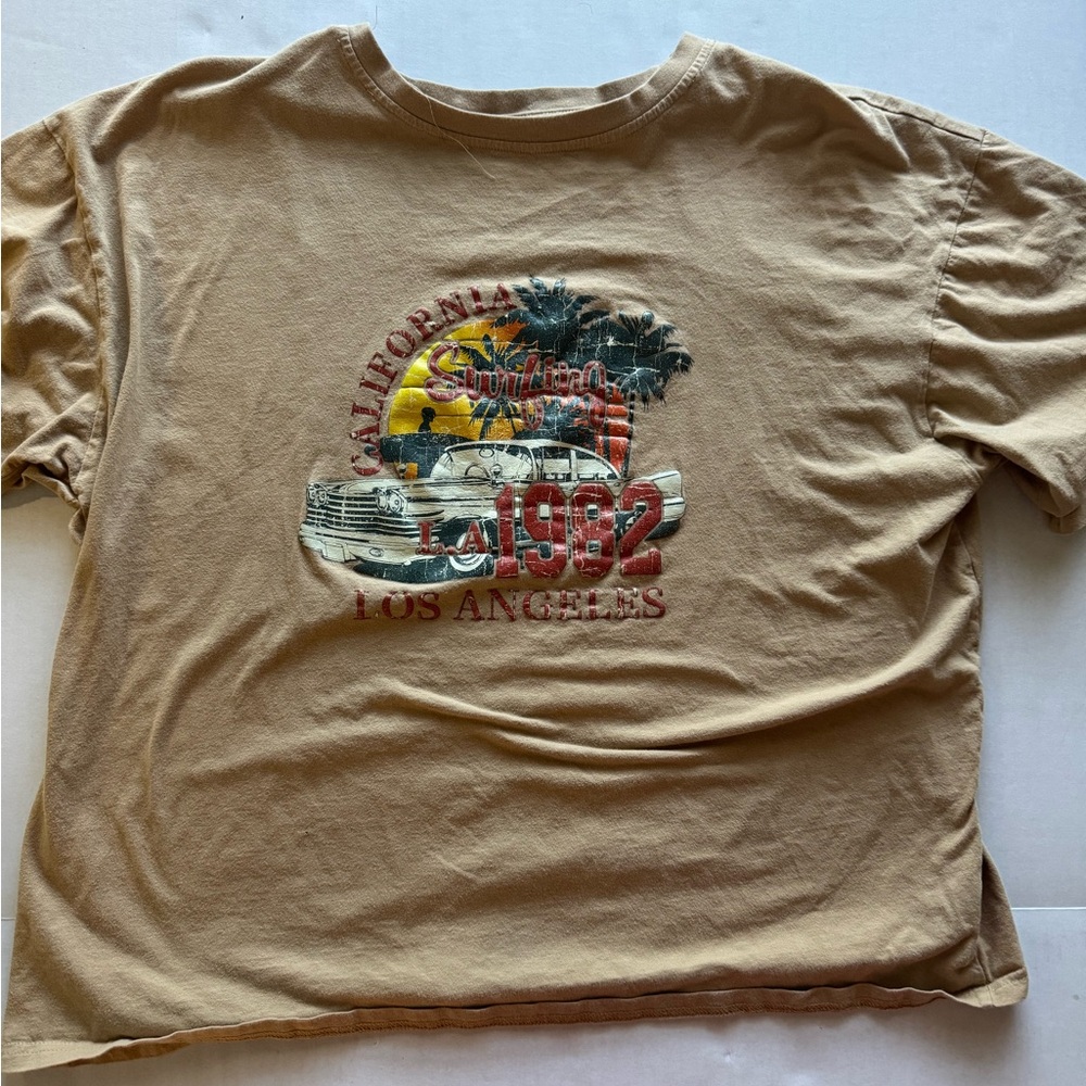 Shein Beige 'California Surfing' Pullover Tee, 1982‎ Men's Large T-shirt #1114